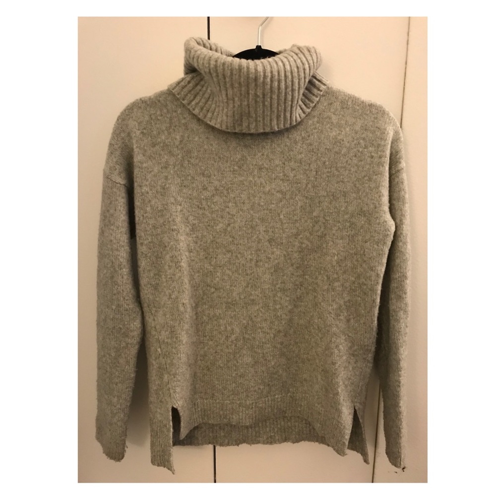 Cozy Gray turtleneck